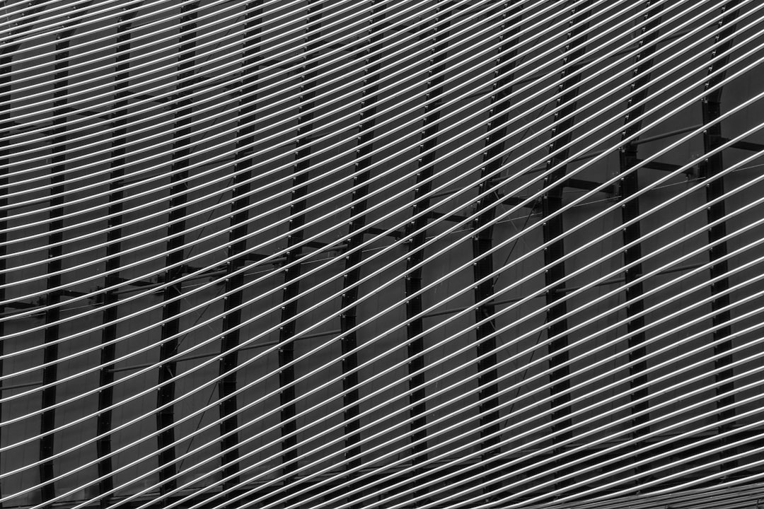 Synteza informacji międzyźródłowa: Klucz do efektywnego zarządzania danymi